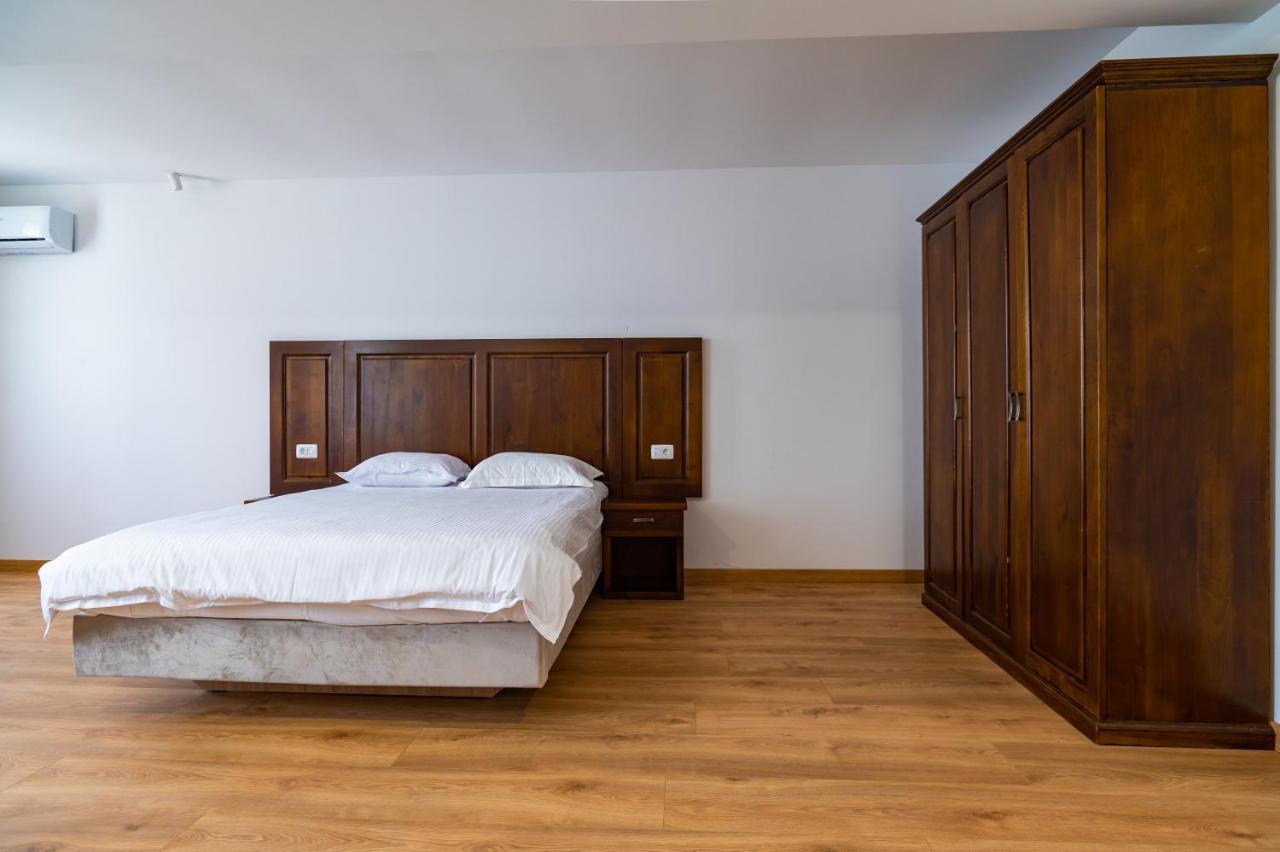Voyager Hotel Navodari Bagian luar foto