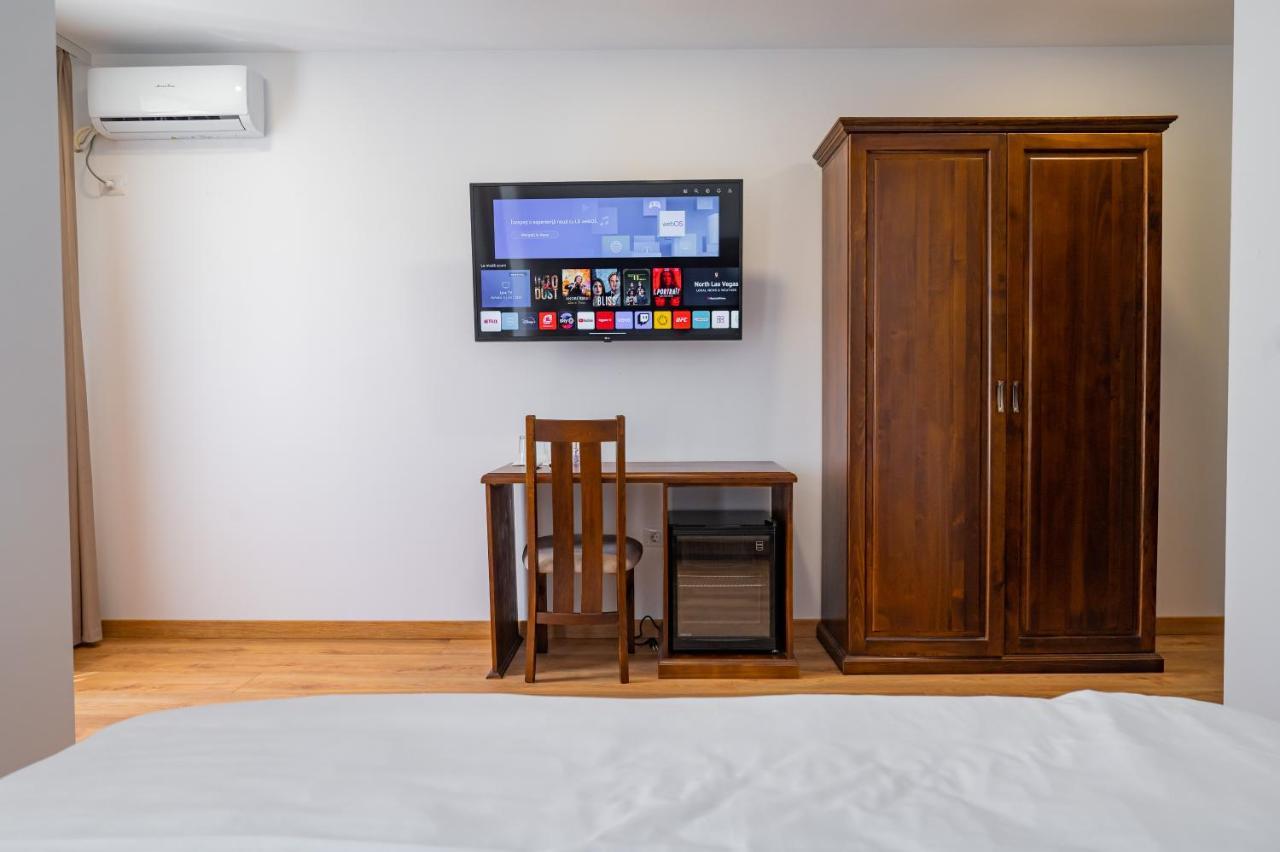 Voyager Hotel Navodari Bagian luar foto