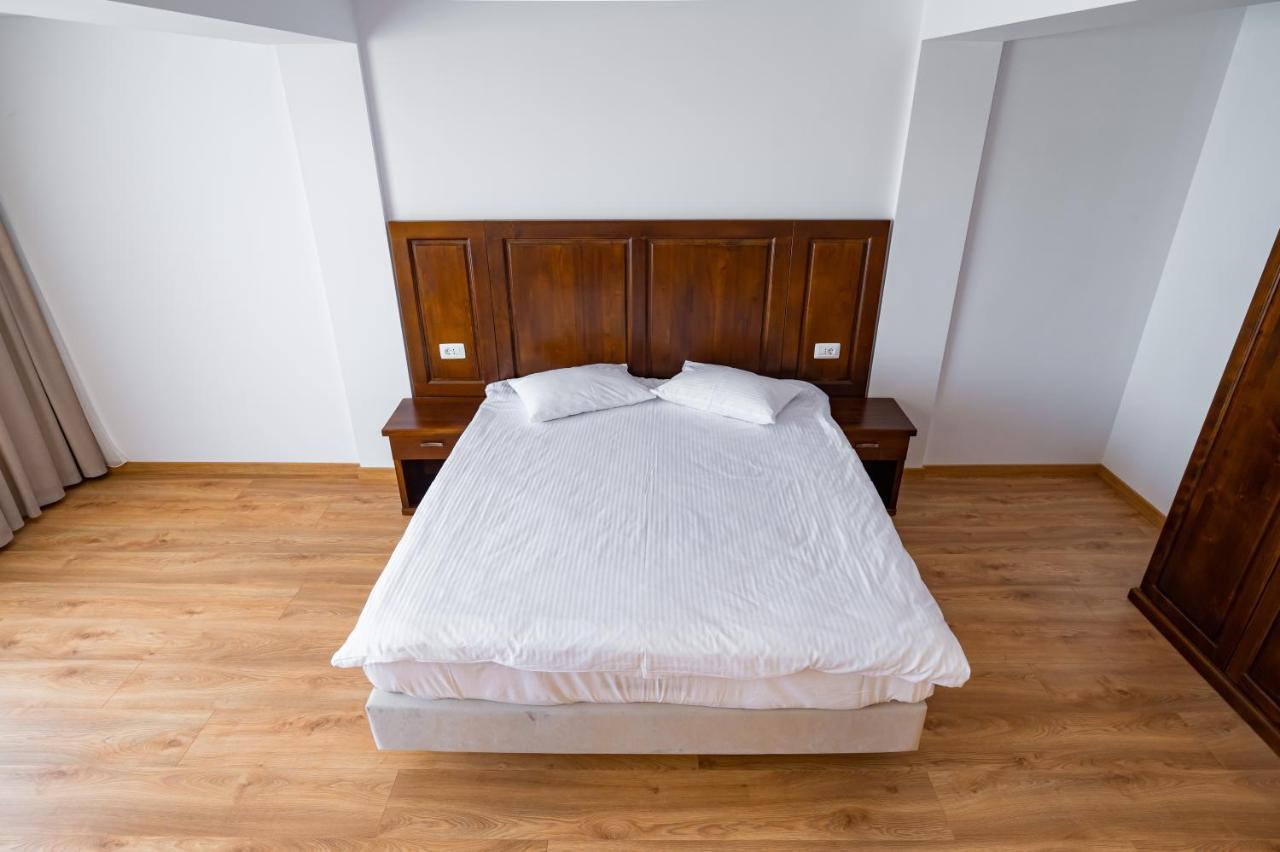 Voyager Hotel Navodari Bagian luar foto