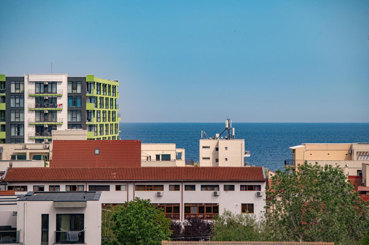 Voyager Hotel Navodari Bagian luar foto