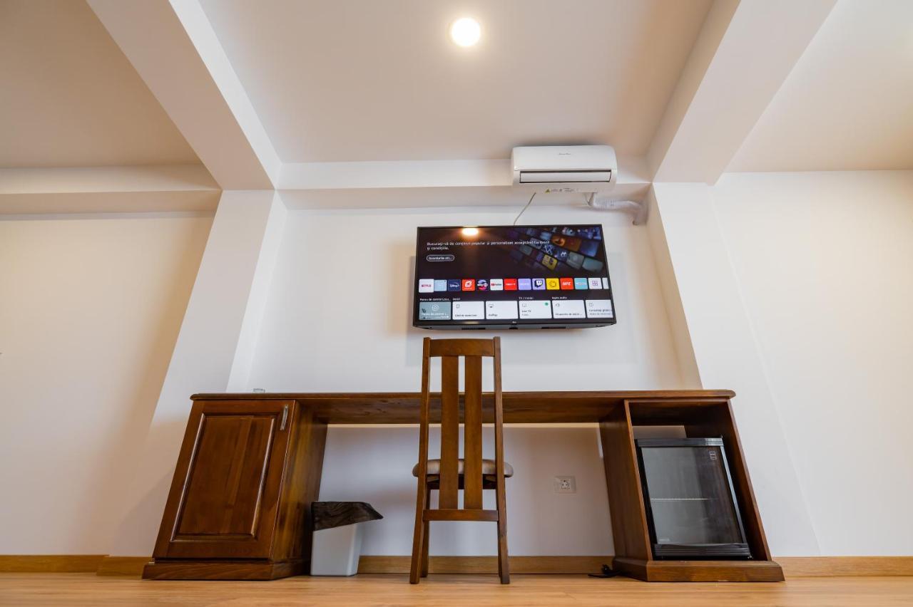 Voyager Hotel Navodari Bagian luar foto