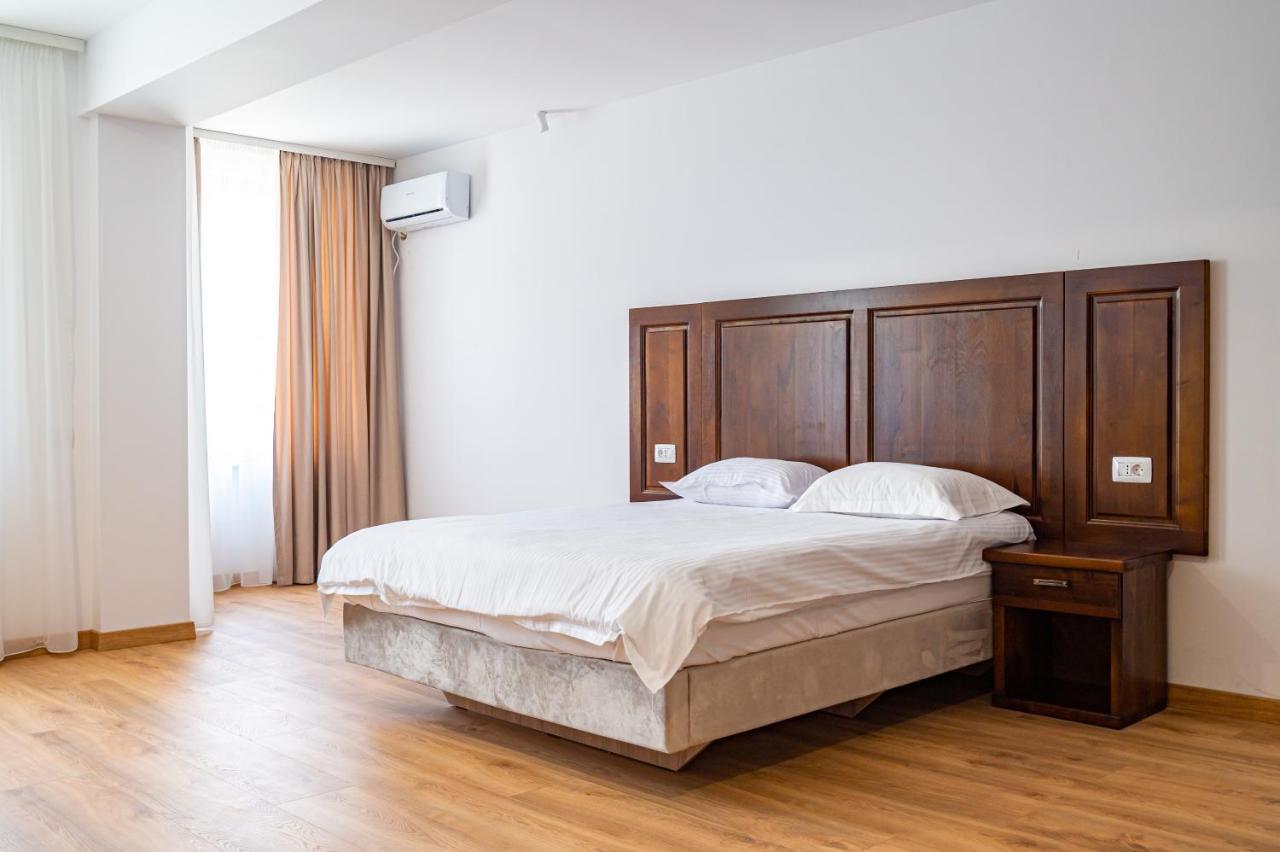 Voyager Hotel Navodari Bagian luar foto