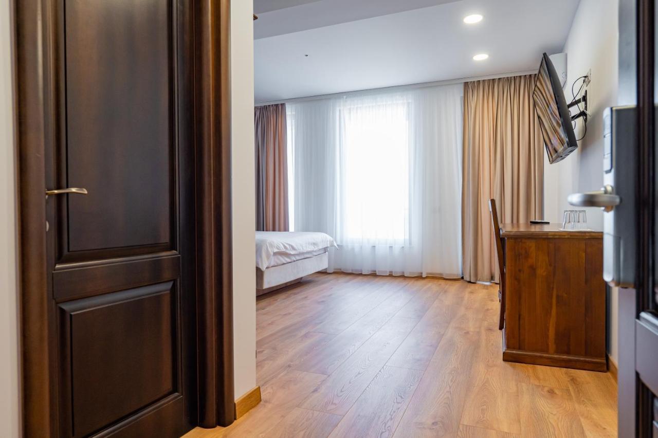 Voyager Hotel Navodari Bagian luar foto