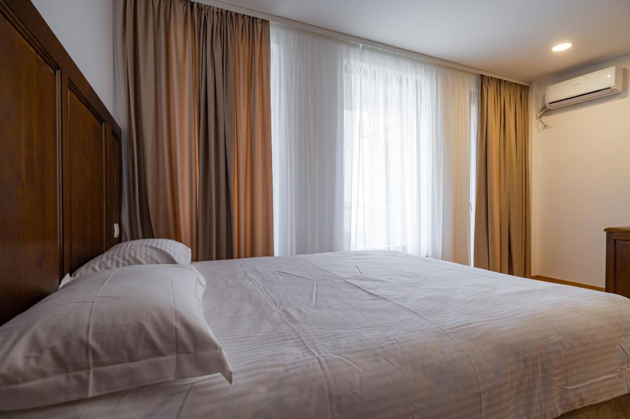 Voyager Hotel Navodari Bagian luar foto