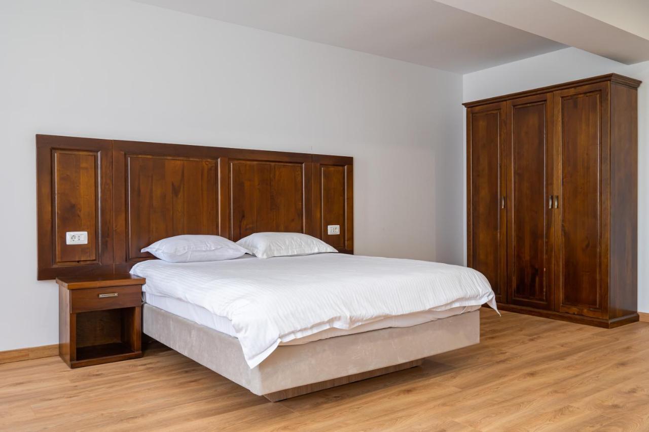 Voyager Hotel Navodari Bagian luar foto