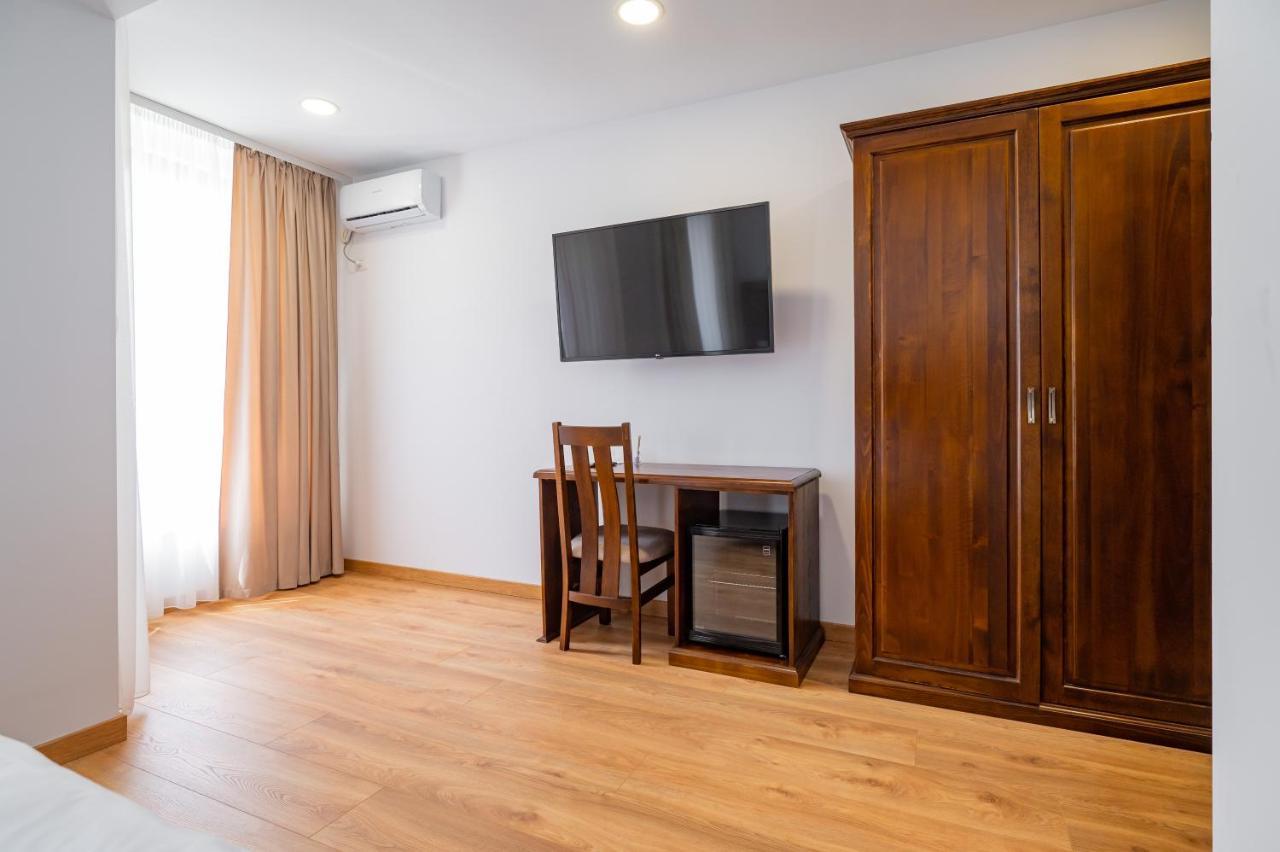 Voyager Hotel Navodari Bagian luar foto
