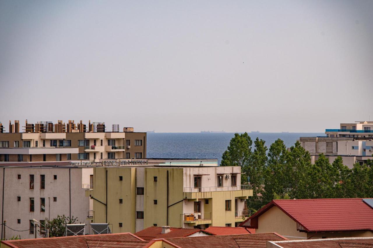 Voyager Hotel Navodari Bagian luar foto